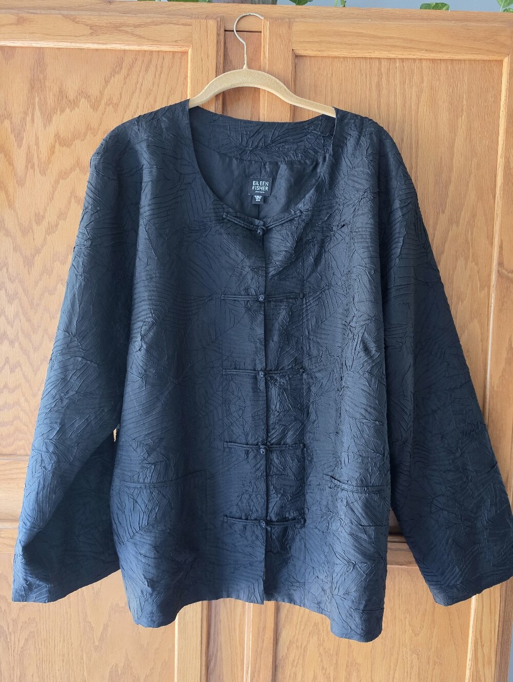 Eileen Fisher 2X Black 100% Silk Jacquard Jacket Frog Closure Like New